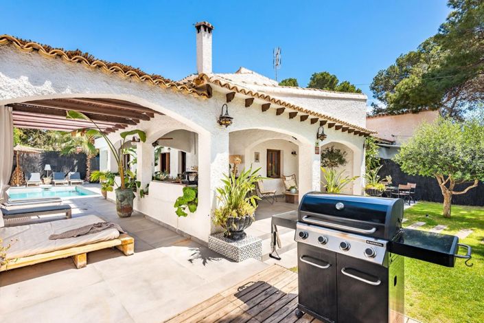 Image No.9-Villa de 5 chambres à vendre à Punta Prima