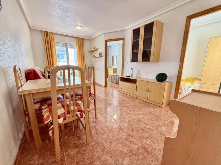 Image No.2-Appartement de 2 chambres à vendre à Torrevieja