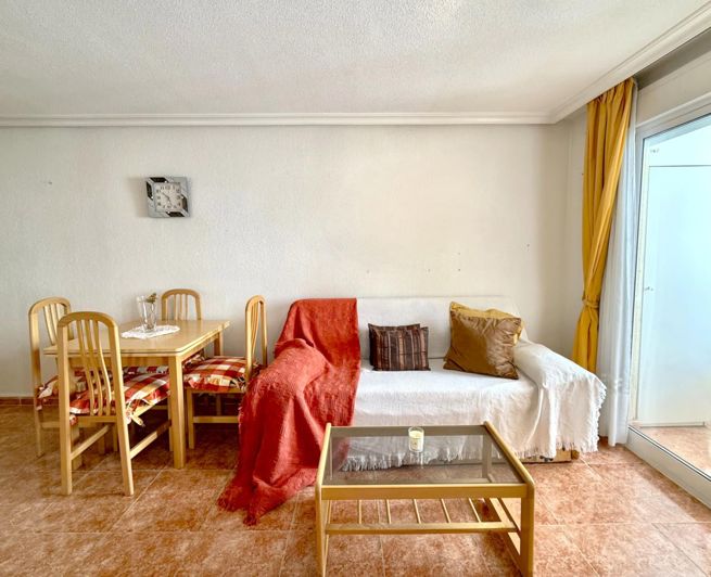 Image No.3-Appartement de 2 chambres à vendre à Torrevieja