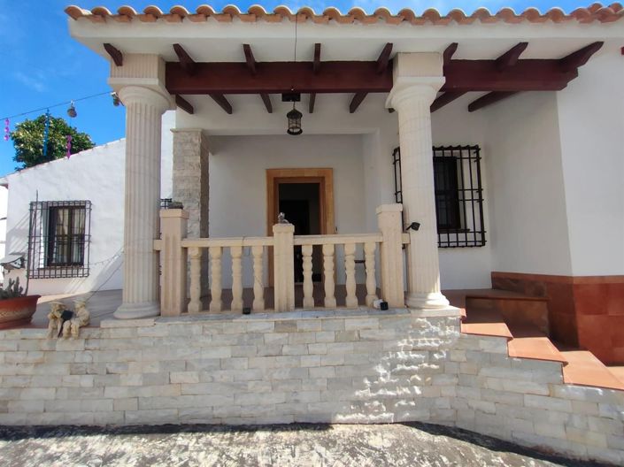 Image No.1-Villa de 4 chambres à vendre à Orihuela Costa