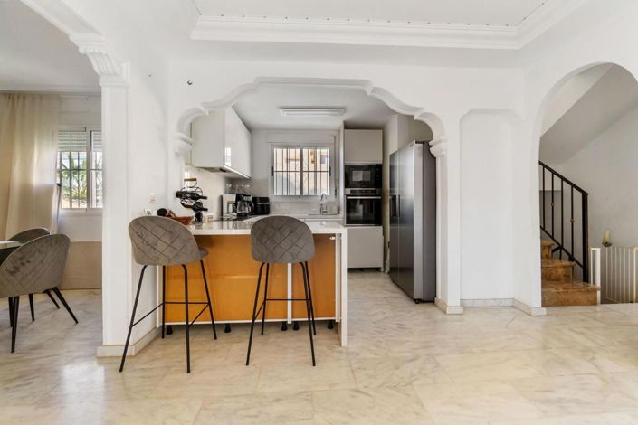 Image No.8-3 Bed Villa for sale