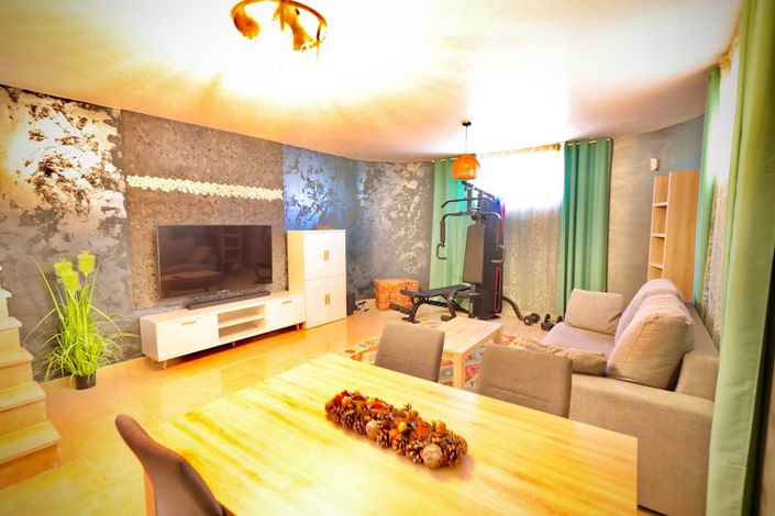 Image No.17-4 Bed Villa for sale