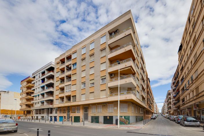 Image No.1-2 Bed Apartment for sale