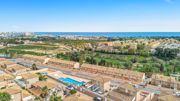 Image No.1-5 Bed Villa for sale