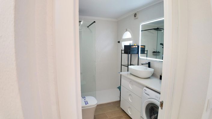 Image No.10-2 Bed Bungalow for sale