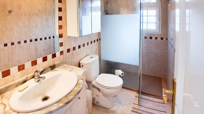 Image No.12-2 Bed Apartment for sale