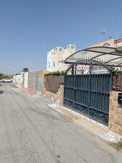 Image No.1-2 Bed House for sale