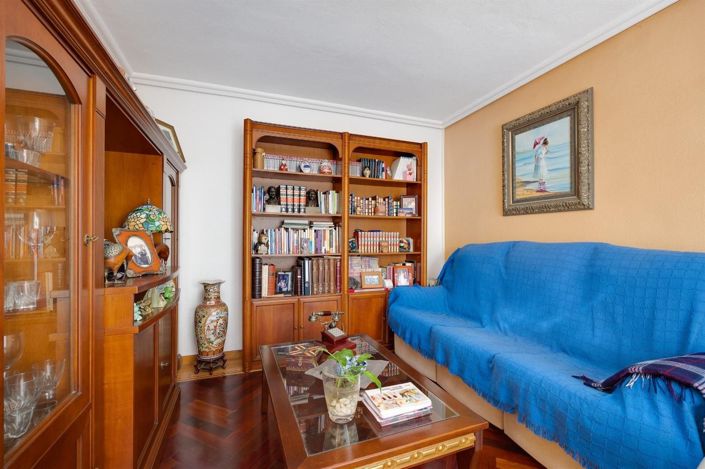 Image No.10-4 Bed Villa for sale