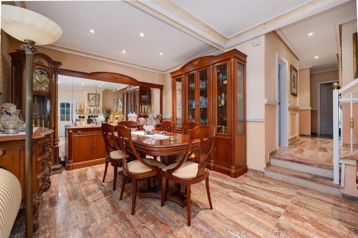 Image No.6-4 Bed Villa for sale