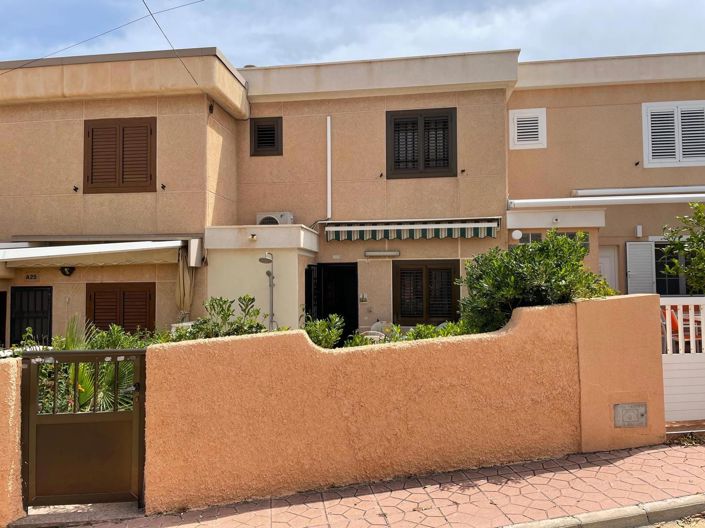 Image No.1-3 Bed House for sale