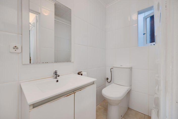 Image No.14-1 Bed House for sale