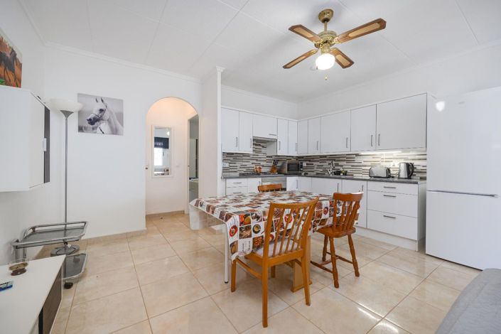 Image No.9-1 Bed House for sale