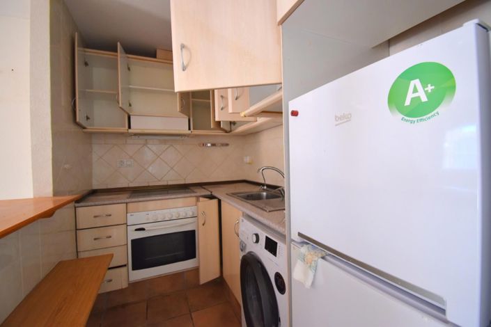 Image No.4-2 Bed House for sale