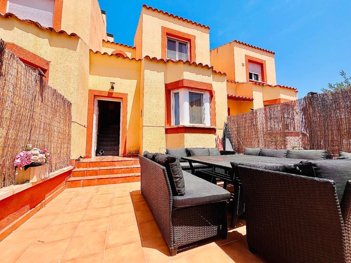 Image No.1-3 Bed House for sale