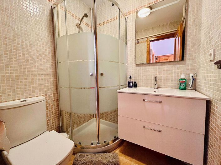 Image No.4-3 Bed House for sale