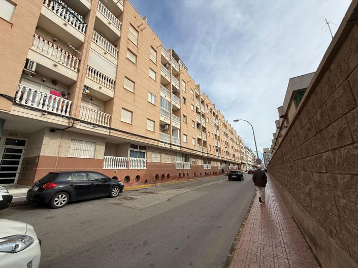 Image No.1-2 Bed Apartment for sale