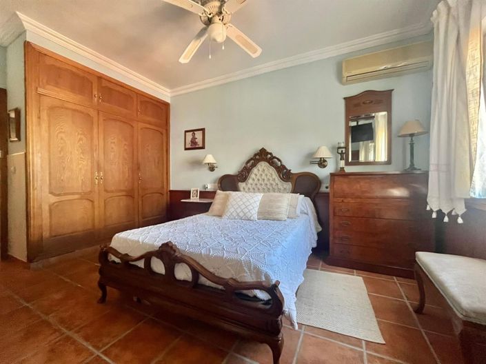 Image No.26-3 Bed Villa for sale