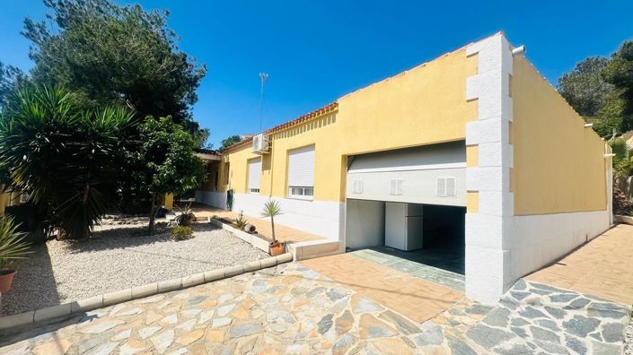 Image No.1-4 Bed Villa for sale