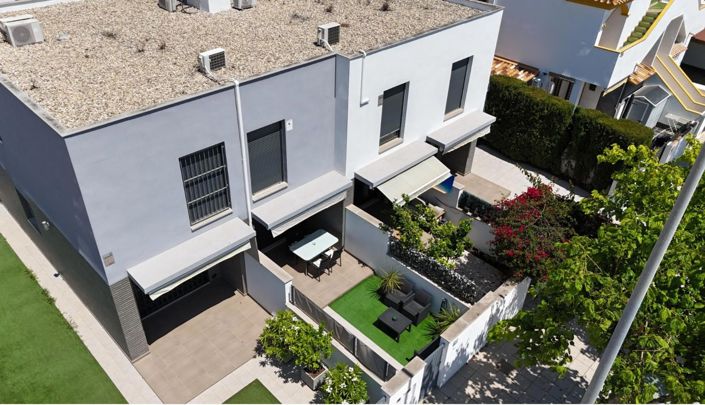 Image No.1-2 Bed House for sale