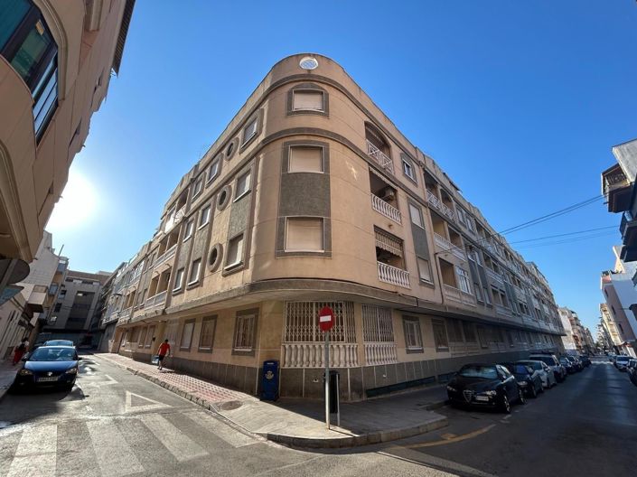 Image No.1-4 Bed Penthouse for sale