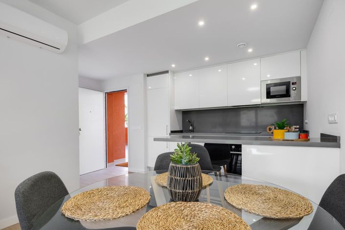 Image No.25-2 Bed Apartment for sale