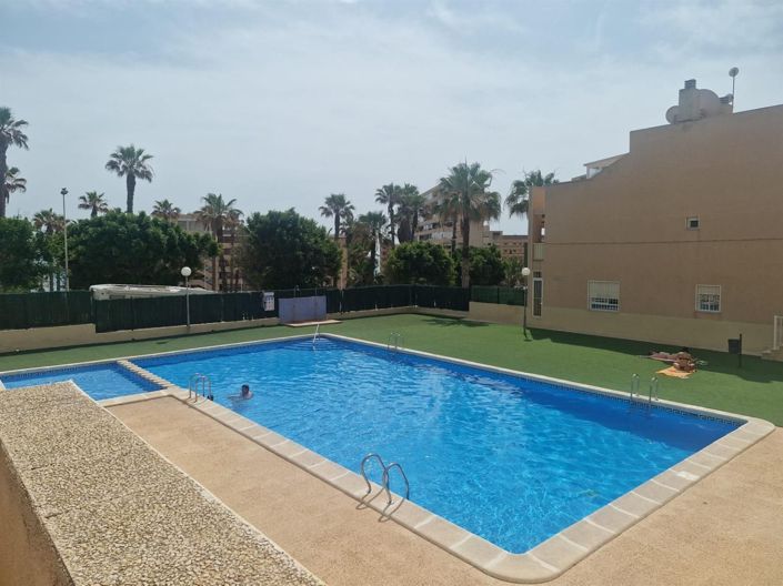 Image No.17-2 Bed House for sale