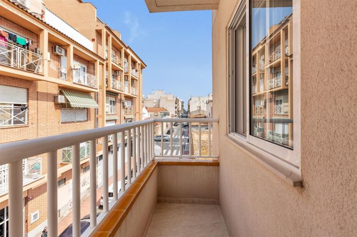 Image No.1-Appartement de 2 chambres à vendre à Torrevieja