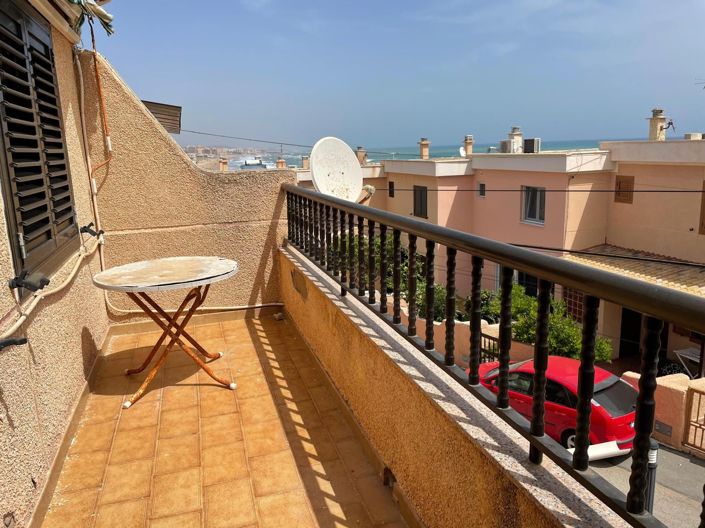 Image No.17-6 Bed House for sale