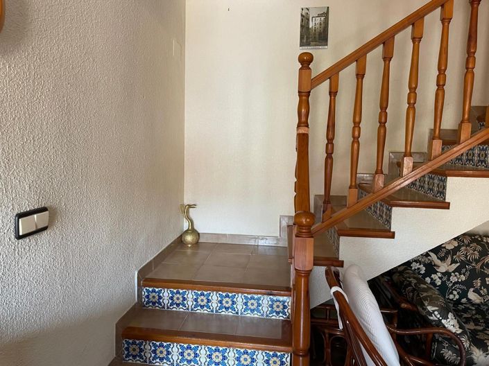 Image No.20-6 Bed House for sale