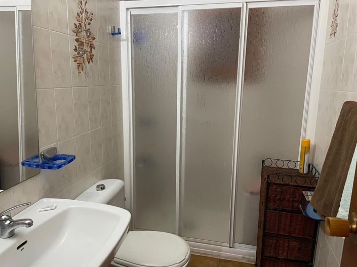 Image No.25-6 Bed House for sale