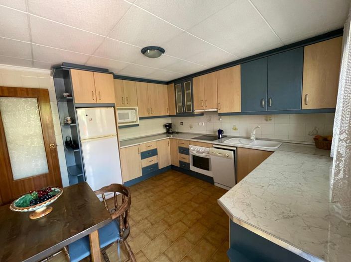 Image No.36-6 Bed House for sale