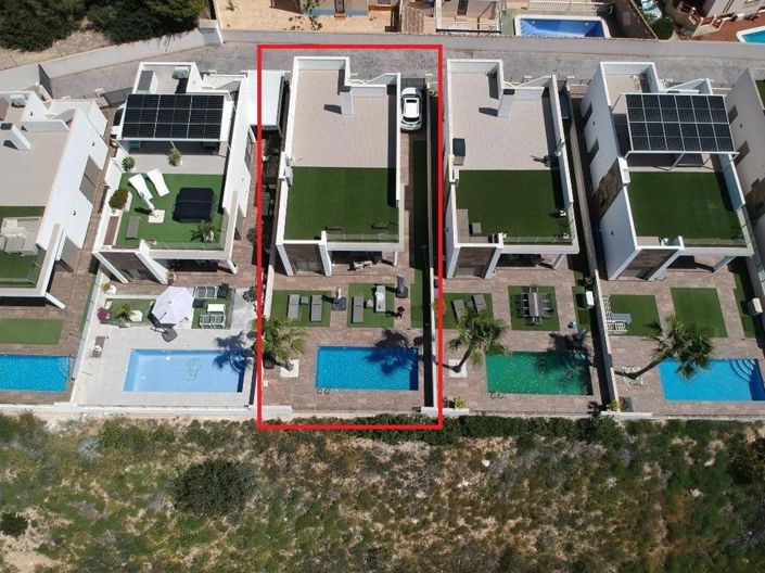 Image No.1-3 Bed Villa for sale