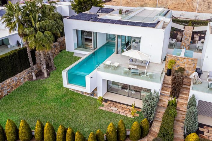 Image No.1-4 Bed Villa for sale