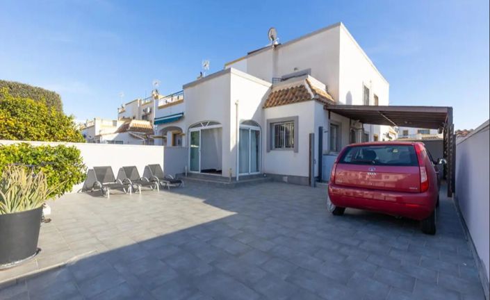 Image No.1-3 Bed House for sale
