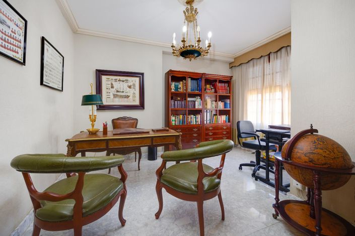 Image No.101-12 Bed Villa for sale