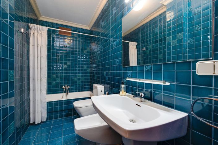 Image No.102-12 Bed Villa for sale