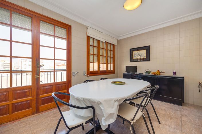 Image No.111-12 Bed Villa for sale