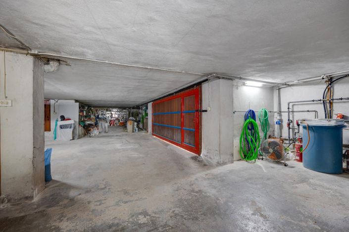 Image No.118-12 Bed Villa for sale