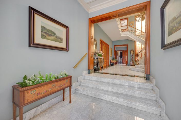 Image No.12-12 Bed Villa for sale