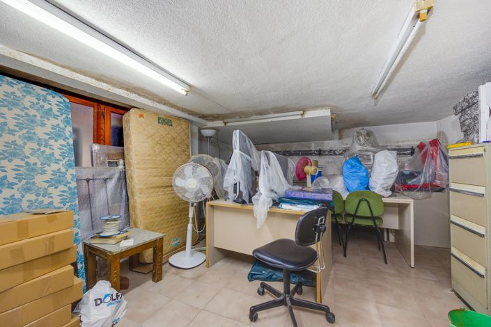 Image No.121-12 Bed Villa for sale