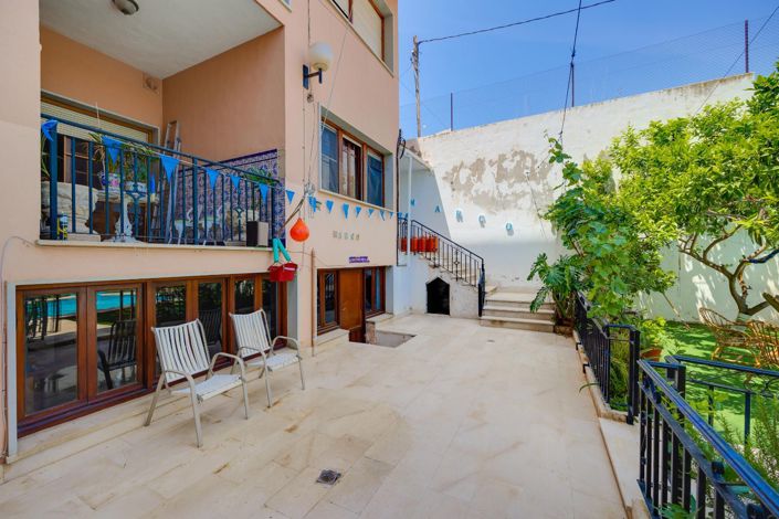 Image No.126-12 Bed Villa for sale