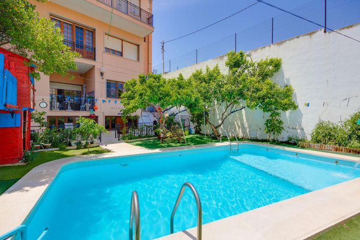 Image No.129-12 Bed Villa for sale