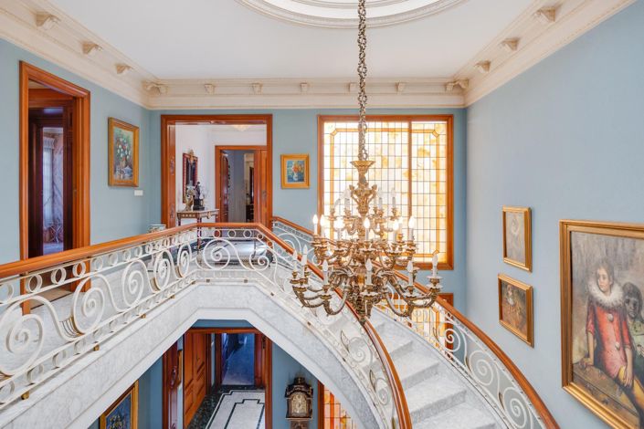 Image No.35-12 Bed Villa for sale