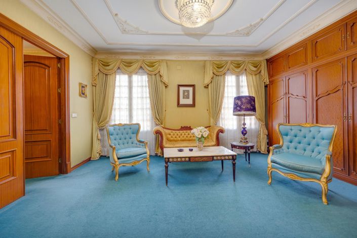 Image No.41-12 Bed Villa for sale