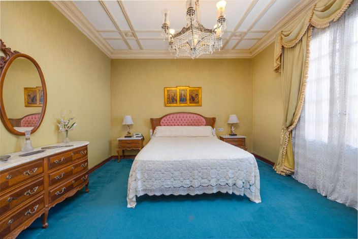 Image No.43-12 Bed Villa for sale