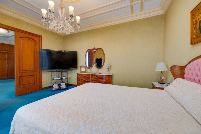 Image No.44-12 Bed Villa for sale