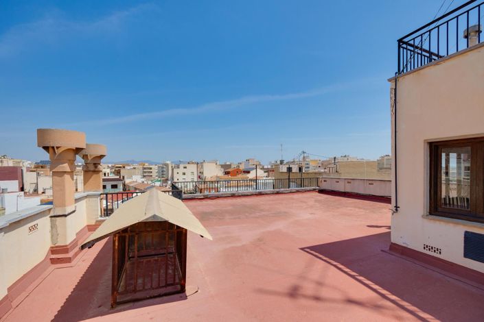 Image No.79-12 Bed Villa for sale