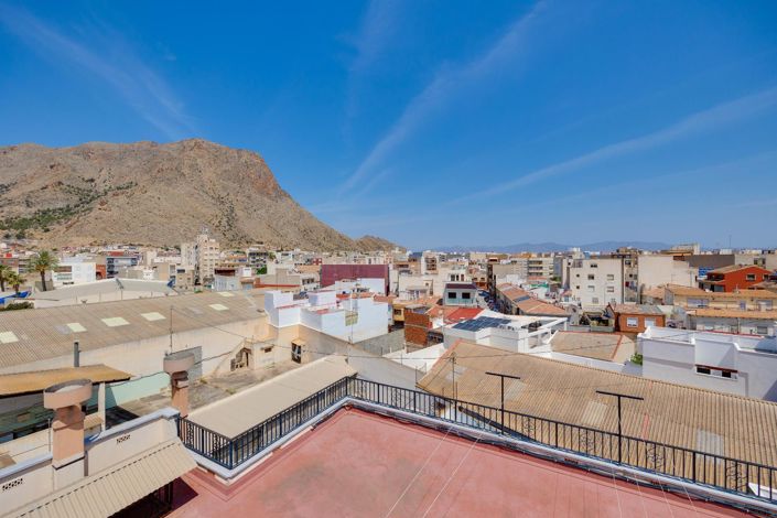 Image No.80-12 Bed Villa for sale