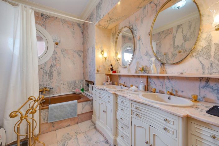 Image No.83-12 Bed Villa for sale