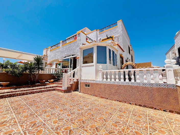 Image No.1-3 Bed House for sale